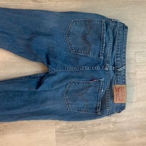 Levi straight skinny jeans size 25